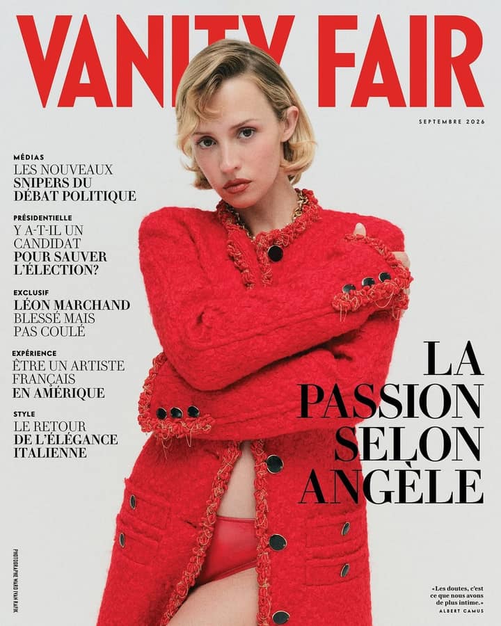 Angèle en Chanel des pieds à la tête : sa couverture de magazine met la barre haute