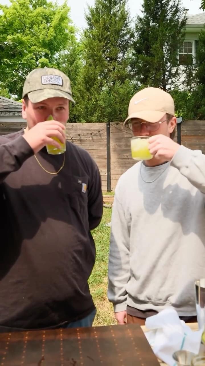 Étienne Nadeau claque un melon basil smash : deux mots, une soif instantanée