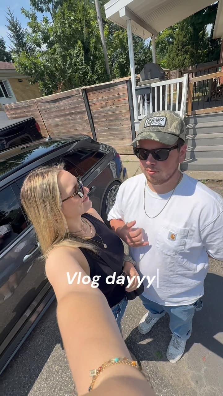 Étienne Nadeau range les recettes le temps d'un vlog day avec clossurvivant