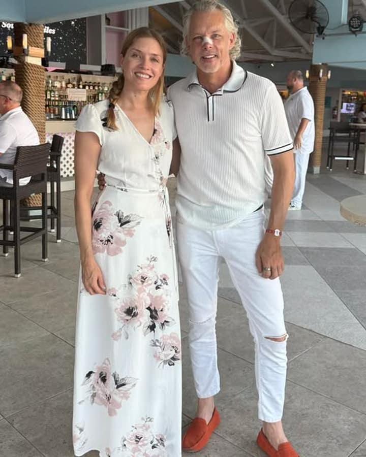 François Lambert délaisse le comptoir pour un bal en blanc au Club Med