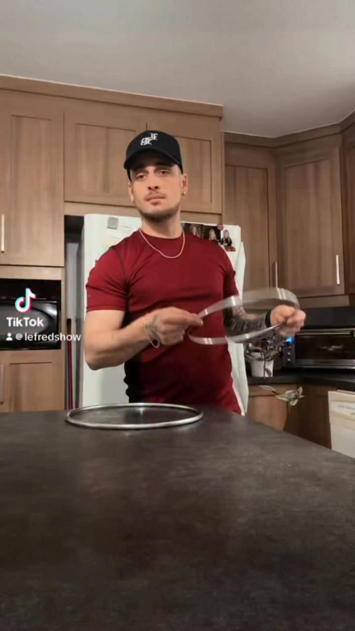 Frédérick Gosselin balance un teaser cryptique qui rend Instagram complètement fou