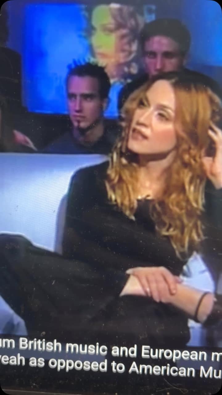 Geneviève Borne salue William Orbit et ressort son entrevue Madonna de 1998