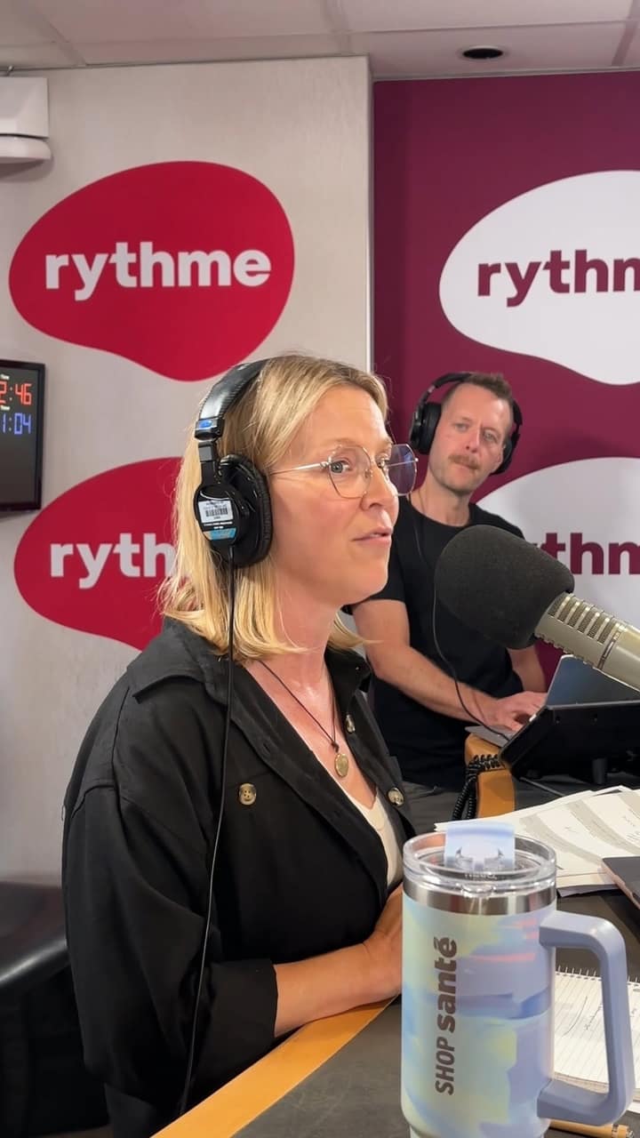 Alexandre balance son grand secret à Julie Bélanger : des vidéos de chats avant de dormir