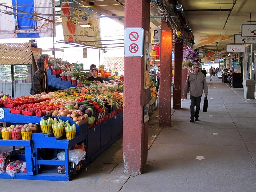 Flâner au marché Atwater : le guide gourmand pour croquer dans le terroir québécois
