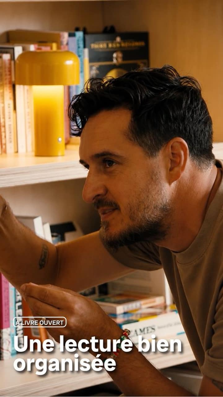 Mariana Mazza braque la caméra sur Sébastien Diaz et son rituel de lecture