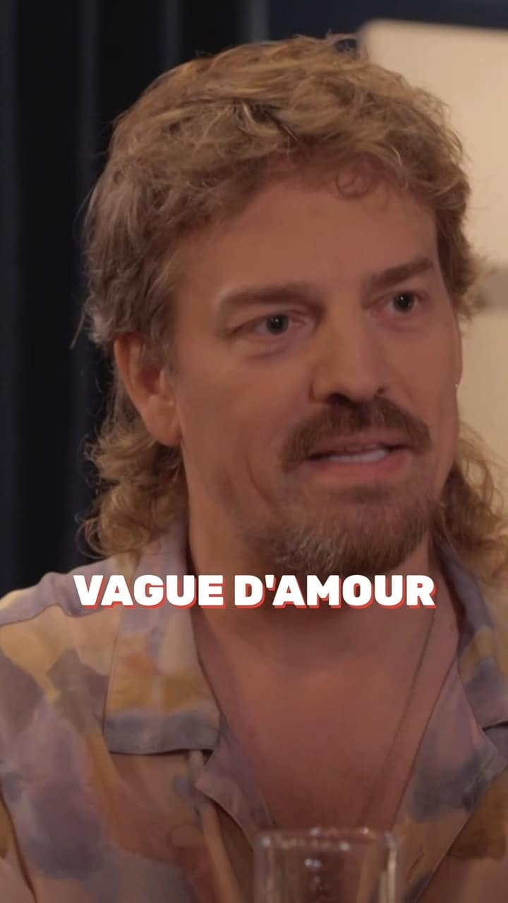 Mélanie Maynard tend le micro à Maxime Le Flaguais pour un deuil que tout le Québec a porté