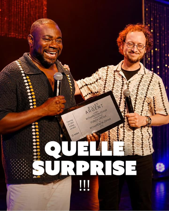 Richardson Zéphir dévoile la plaque des 25 000 billets de Punch Créole et remet la médaille à ses…